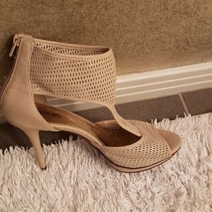 Jennifer Lopez heels